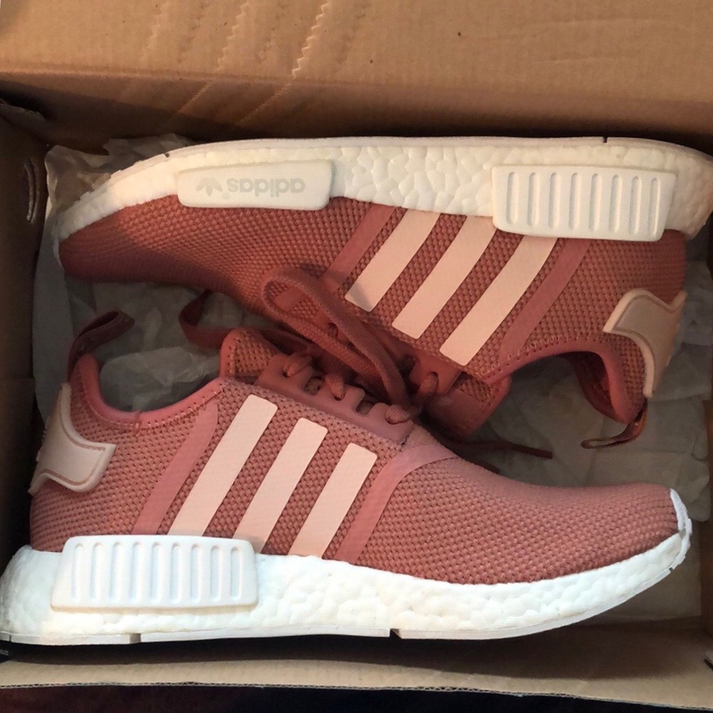 Mauve adidas